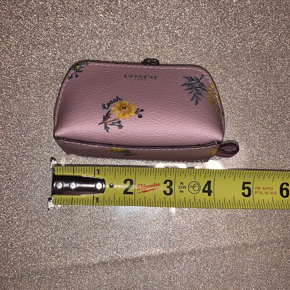 Coach Lipstick 💄 Holder (Pink with Floral Print) - Picture 7 of 15